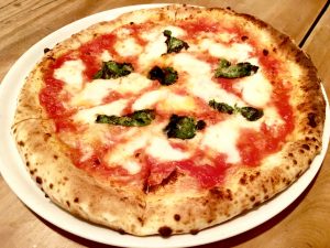 定番ピザ 簡単美味しい手作りマルゲリータピザの作り方 簡単レシピ